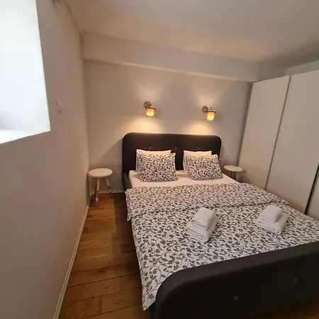 Max's Downtown Oasis شقة *