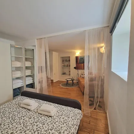 Max's Downtown Oasis Διαμέρισμα Ζαντάρ